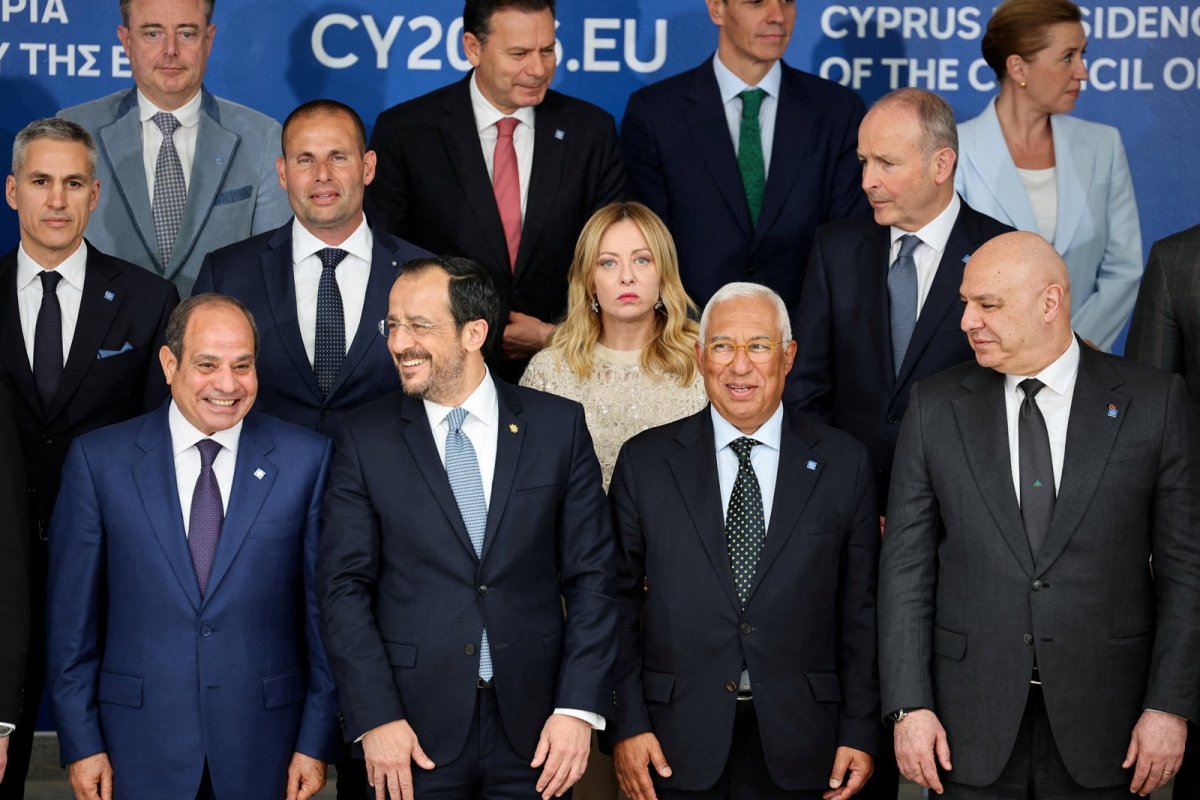 AB liderlerinin Kıbrıs'taki toplantısı 'gayri resmi diyaloğun başlangıcı' oldu
