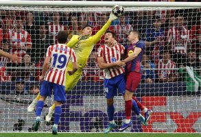 Atletico Madrid Barcelona Korkusunu Atlattı, PSG Yarı Finale Rahat Yükseldi