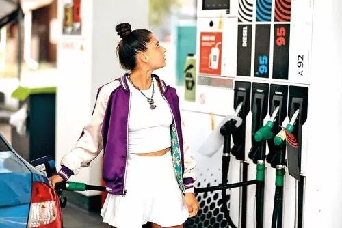 Küresel Petrol Piyasalarındaki Keskin Düşüşün Ardından Kıbrıs'ta Akaryakıt Fiyatları Düştü