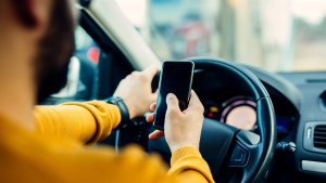 Telefon kullanımı Kıbrıs'ta yol ölümlerinin başlıca nedenleri arasında yer alıyor