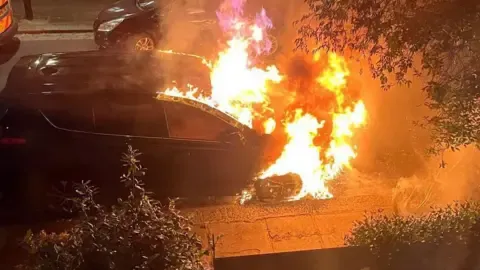 Ukraynalı Adam, İngiltere Başbakanı Starmer'ın Mülkünü Ateşe Vermekten Suçlu Bulundu