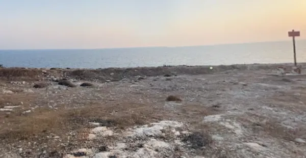 Xylofagou sahilinde paslı G3 askeri tüfek bulundu, İngiliz Üsleri polisi alarma geçti