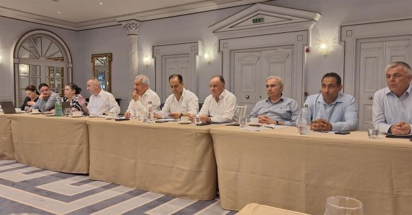 Yerel yönetimler, devletin isteksiz olduğu hizmetlerin alternatifi değildir