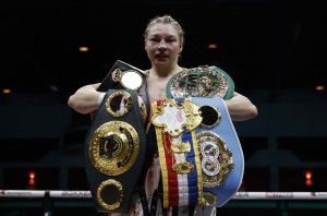 Lauren Price, Claressa Shields ile Miras Maçı İçin Sabırsızlanıyor: 'Neden Bekleyelim?'