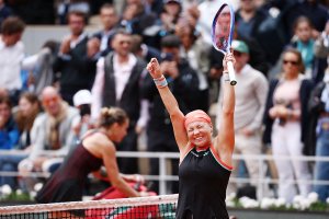 Dünya bir numarası Sabalenka, Fransa Açık'ta elendi