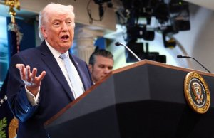 Trump: ABD Ordusu İran Çevresinde Konuşlanmaya Devam Edecek, Anlaşmaya Uyulmazsa 'Ateş Açılacak'