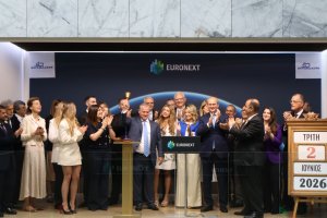 Safe Bulkers Çifte Borsa Kotasyonuyla New York, Atina ve Kıbrıs'ı Birleştirdi