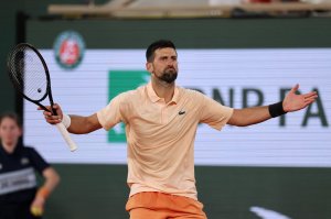 De Minaur, Fransa Açık'ta Yükselen Yıldız Blockx ile Karşılaşacak; Svitolina Şampiyonluk Konuşmalarını Önemsemiyor