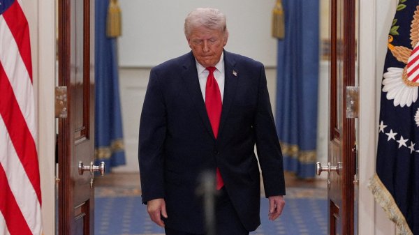 Trump Yönetimi, Biden Döneminde Yasal Statü Kazanan Göçmenlerin İzinlerini Yeniden İptal Edecek