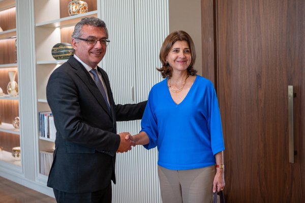 BM Temsilcisi Holguin, Erhurman ile Görüşmesinin Ardından Kıbrıs Sorununun Sonraki Adımları İçin Takvim Belirledi