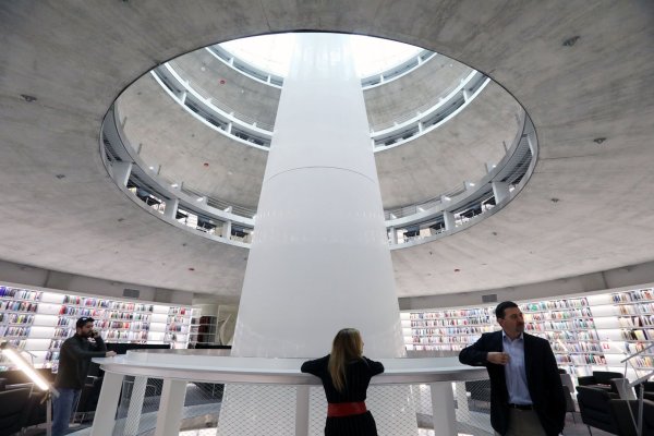 Kıbrıs Üniversitesi Yurt Dışına Kabul Edilen Öğrenciler İçin Transfer Yolu Açtı
