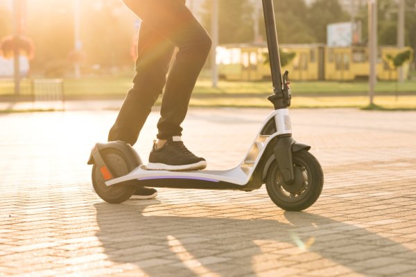 Larnaka'da elektrikli scooter kazası: 13 yaşındaki çocuk yoğun bakımda
