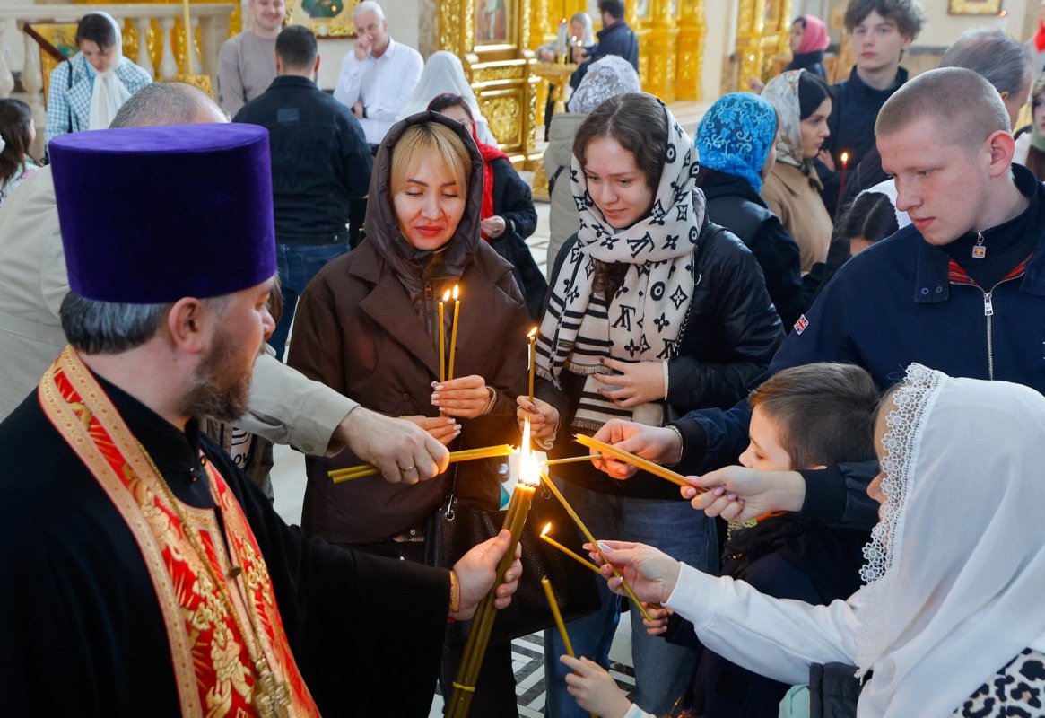 Rusya ve Ukrayna Ortodoks Paskalya Ateşkesini İhlal Etmekle Birbirini Suçladı
