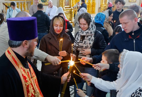 Rusya ve Ukrayna Ortodoks Paskalya Ateşkesini İhlal Etmekle Birbirini Suçladı