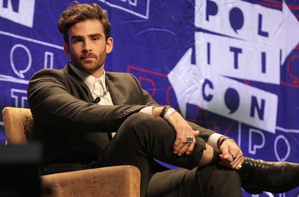 İngiltere, sol görüşlü ABD'li yorumcular Cenk Uygur ve Hasan Piker'in ziyaretlerini engelledi