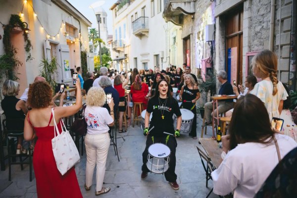 İki Günde 50 Müzisyen ve Limasol Sokaklarında Düzinelerce Müzik Performansı