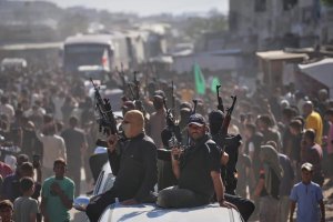 Kıbrıs'ta tutuklanan Hamas üyelerinin bir yolcu gemisine saldırı hazırlığında olduğu düşünülüyor