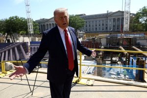 Trump balo salonu projesini onlarca kez gündeme getirdi, ekonomik sıkıntıları ise küçümsedi