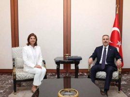 Fidan, Holguin'e Kıbrıs İçin Tek Seçeneğin İki Devletli Çözüm Olduğunu Söyledi