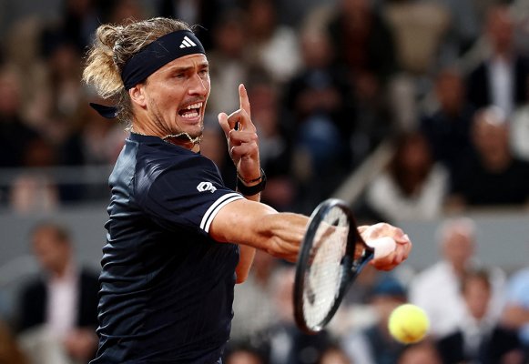 Zverev, Mensik karşısında Paris'te finale bir adım daha yaklaşmak istiyor
