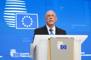 Kıbrıs, Ukrayna'ya 90 milyar euroluk AB kredisinin serbest bırakılması için 'yorulmadan çalıştı'