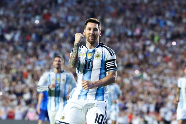 Messi Tarihe Geçmeyi Hedeflerken Arjantin, Cezayir Karşısında Unvanını Korumaya Başlıyor