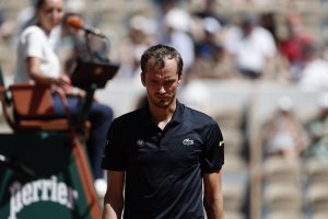Sabalenka ve Osaka Paris'e stil getirdi, Medvedev ise dağıldı