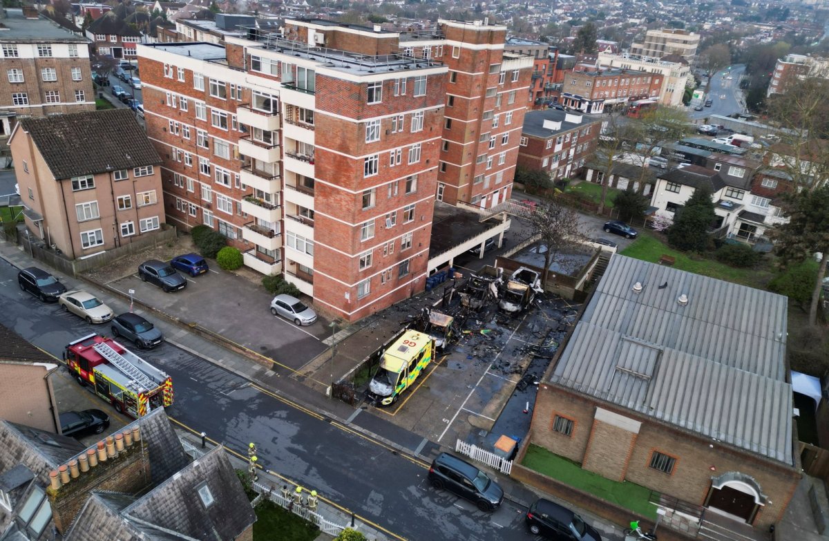 Londra'da Yahudi Topluluk Ambulansları Kundaklandı: Nefret Suçu Şüphesiyle Soruşturma Başlatıldı