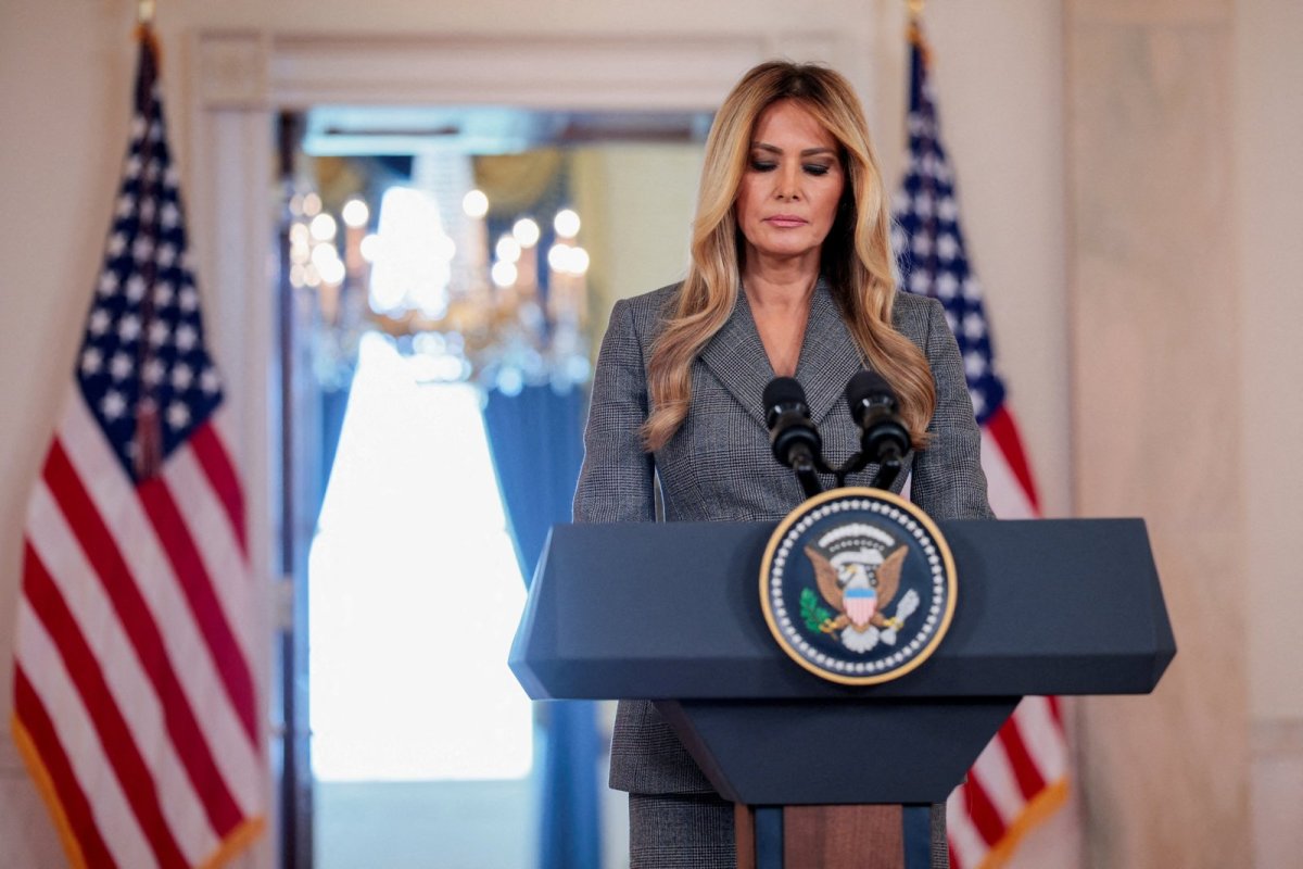 Melania Trump, Epstein ile ilişkisi olduğu iddialarını reddetti