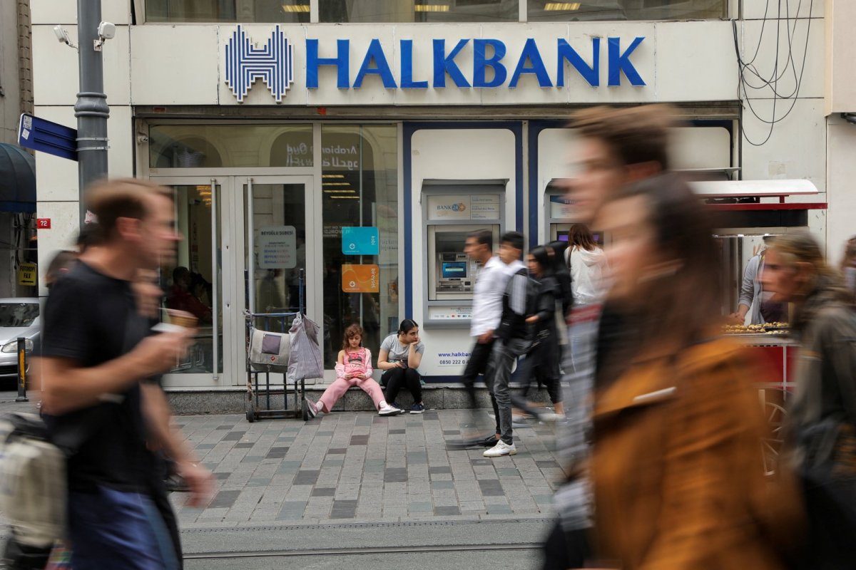 Yargıç, ABD'nin Halkbank'a Yönelik Ceza Davasını Düşürdü
