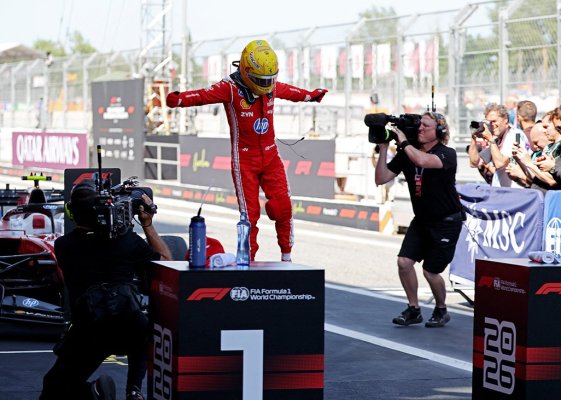 Hamilton, Barselona'da Ferrari ile İlk Grand Prix Zaferini Kazandı