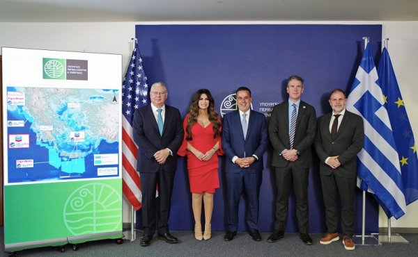 HELLENiQ ENERGY, Chevron ile Stratejik Ortaklığını 'Blok 10'u da Kapsayacak Şekilde Genişletiyor