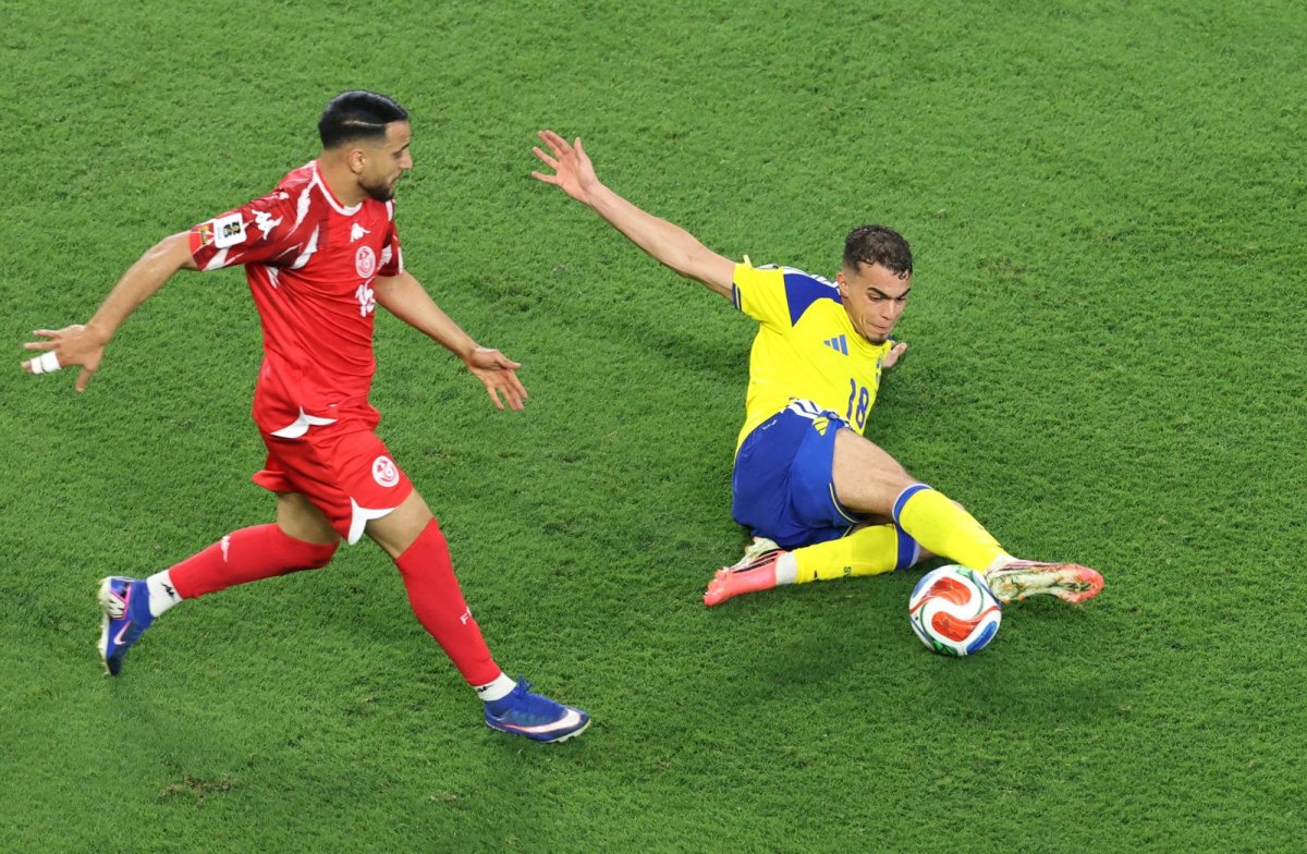 Ayari İkiledi, Isak ve Gyokeres İsveç'i Tunus Karşısında 5-1'lik Zafere Taşıdı