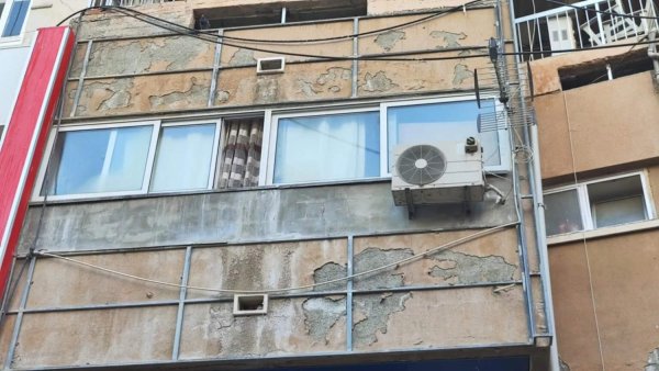 Larnaca DLGO, 35'inin Daha Müdahale Gerektirdiği Tehlikeli Binalardan İkisini Daha Yıktı