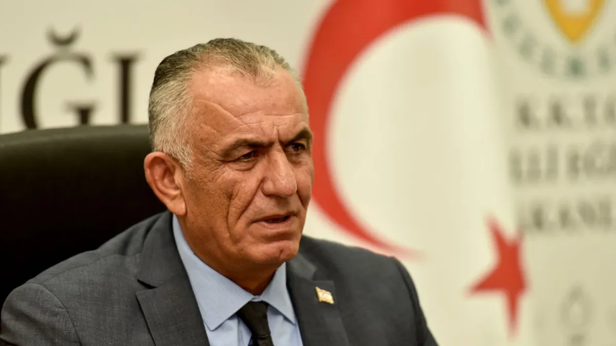 Kıbrıslı Türk Okulunda Dersleri Geçemeyen Çocuk Pencereden Atladı