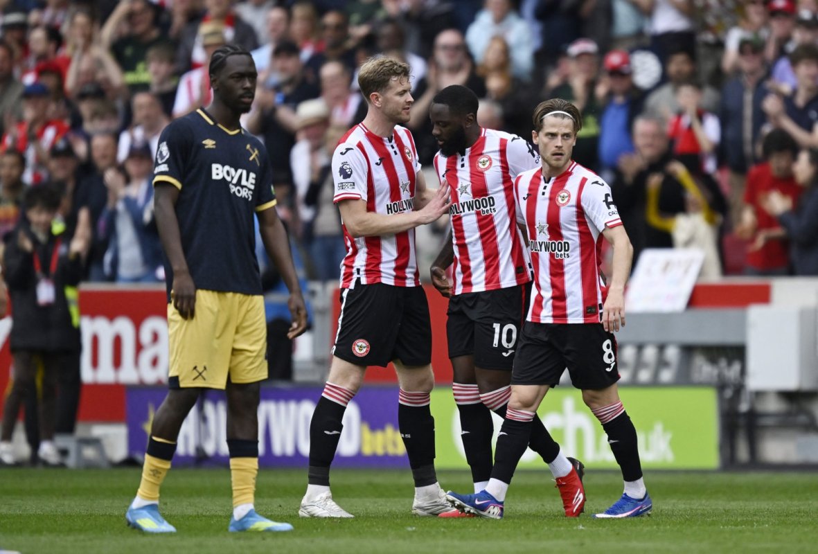 Brentford, West Ham'ı 3-0 yenerek altıncı sıraya yükseldi