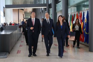 Hadjimanolis, Avrupa'nın denizcilik sektörü için yeni stratejiyi övdü