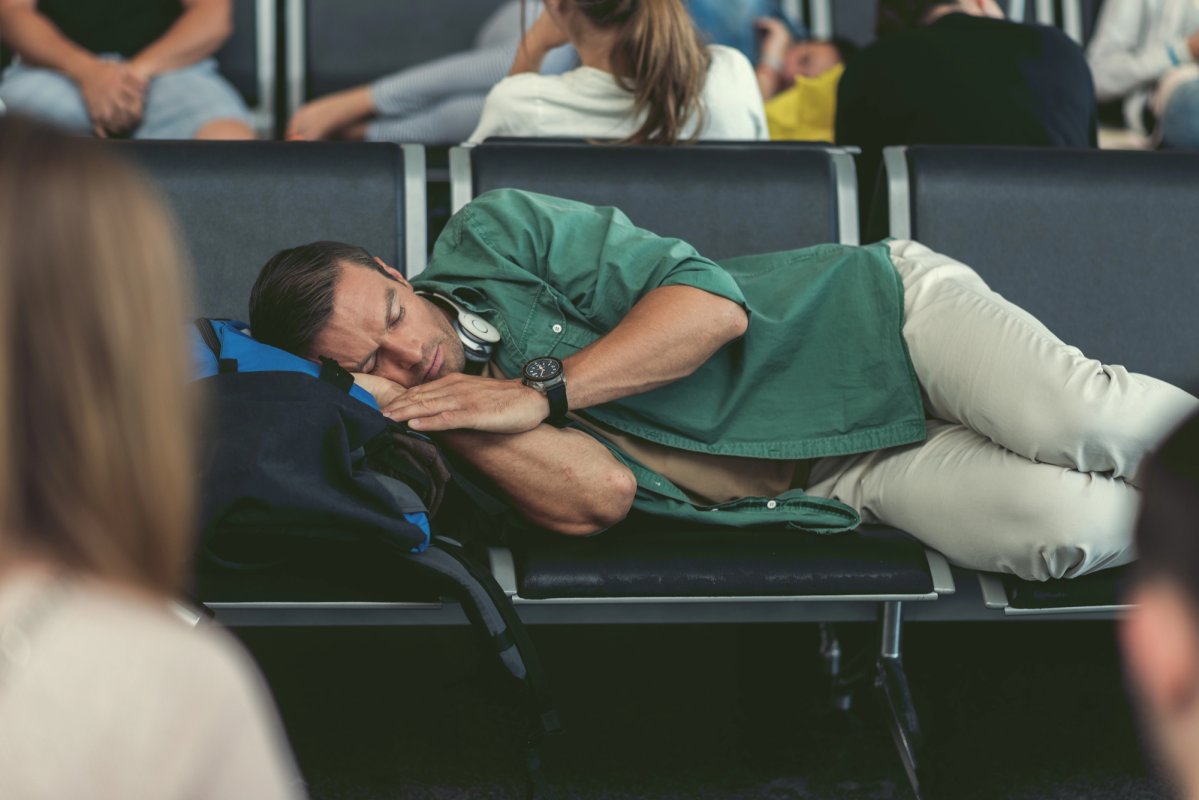 AB milletvekilleri on yıllık tartışmanın ardından 3 saatlik uçuş gecikmesi tazminatı kuralını korudu