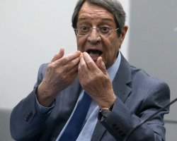 Kahvehaneden Hikayeler: Eski Başkan Geri Döndü, Ateş Saçıyor