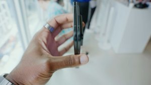 Akıllı Telefon Fiyatları Rekor Kırarken Sevkiyatlar Düşüyor