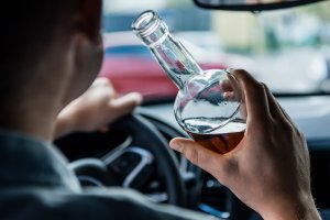Alkol sınırının 7 katıyla araç kullanan sürücü tutuklandı