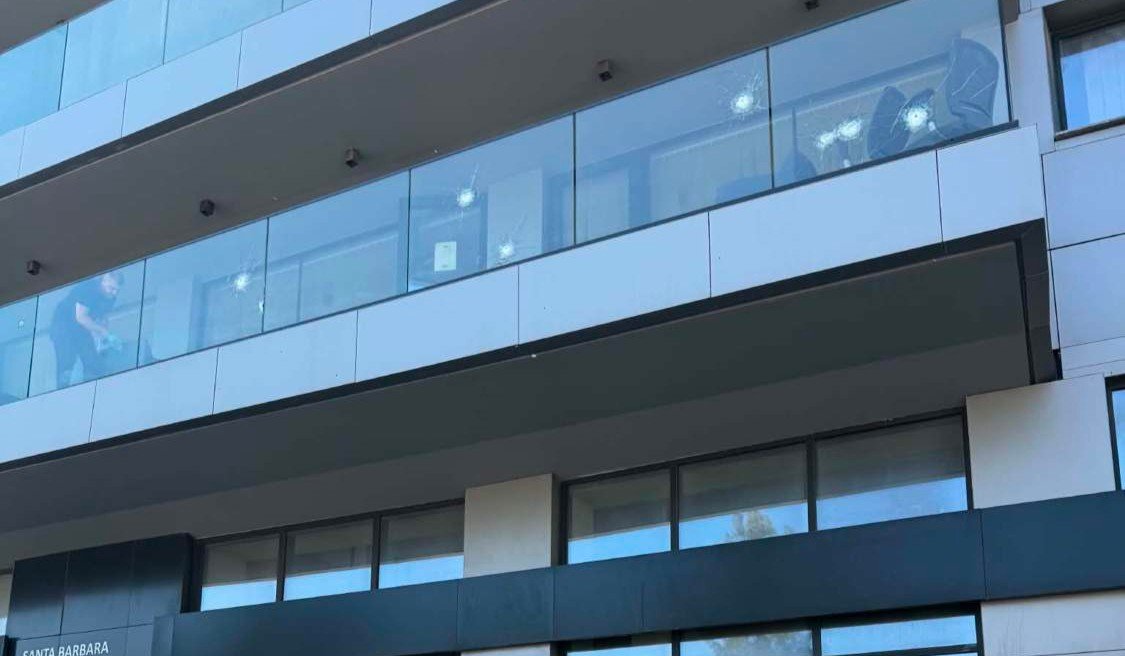 Zakaki'deki ofislere motosikletli saldırıda yaklaşık 20 el ateş açıldı