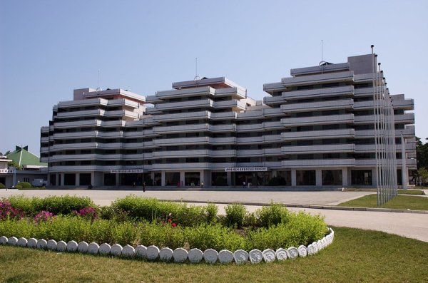 Pyongyang İngiltere'ye Misilleme Yaptı, Çocuk Kampı Yaptırımları Nedeniyle Büyükelçisini Geri Çekti