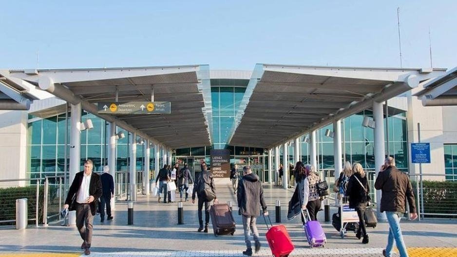 Kıbrıs Etkilenmedi: AB'nin Yeni Giriş-Çıkış Sistemi Havalimanlarında Kaosa Yol Açtı