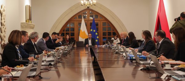 Christodoulides Kabine Revizyonuna Gidiyor, Panayiotou Görevi Bırakıyor