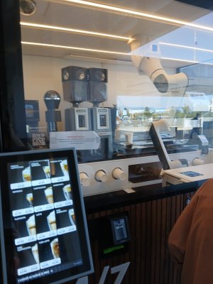 Lefkoşa Genel Hastanesi'ne Robotik Barista Geldi Ama Bir Şartı Var