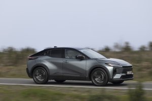 Toyota ve Lexus'un Elektrikli Araç Pazarındaki Hakimiyeti Artarak Devam Ediyor