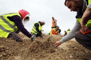 1.100 Kayıp Şahıs Bulundu, Kimlik Tespitleri Sürüyor
