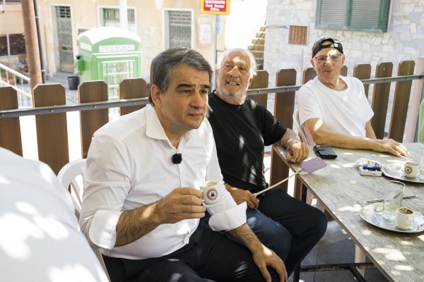 Fitto, Kıbrıs'ta 'her iki toplumla' da diyalog kuracak