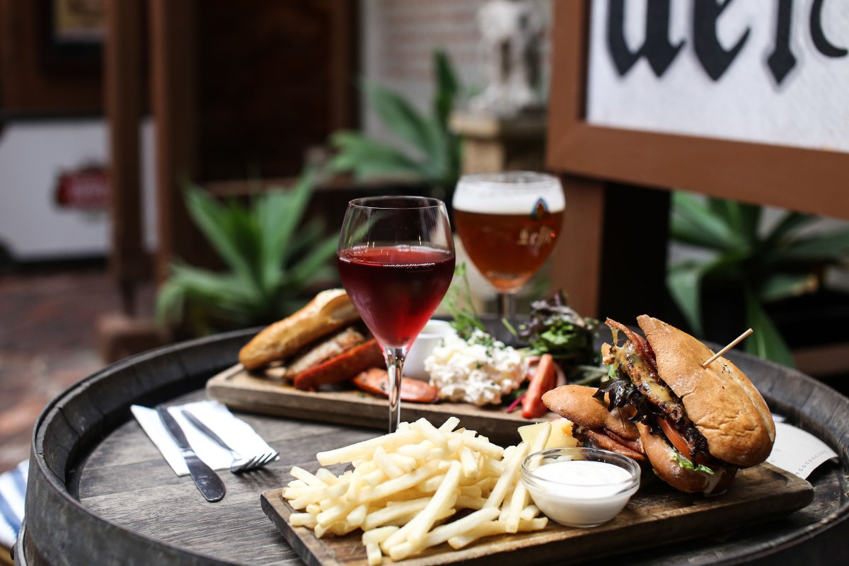 Burgerlerle En İyi Uyum Sağlayan Kıbrıs Şarapları
